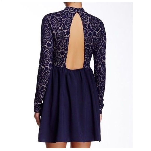 Gorgeous Blue Long Sleeve Lace Bodice Skater Dress - Picture 3 of 3